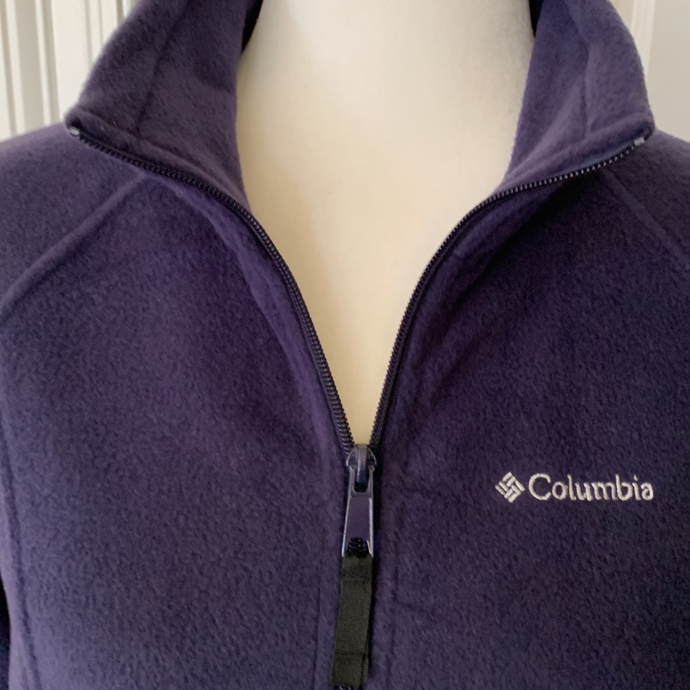 EUC. Columbia zip up lightweight jacket - Picture 3 of 4